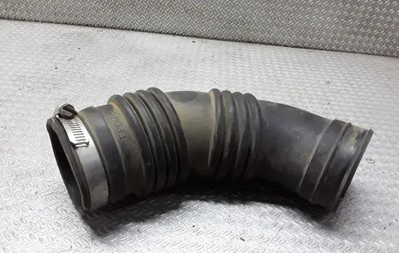 Suzuki Liana Air intake duct part 1376673J00