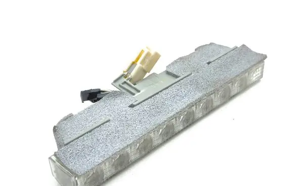 Lexus IS 220D-250-350 Third/center stoplight