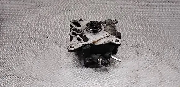Mitsubishi Grandis Vacuum pump 03G145209 060605