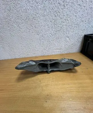 BMW 7 E65 E66 Engine mounting bracket 6759680 F6081