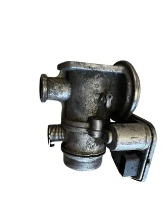 BMW 1 E81 E87 EGR valve 70045000