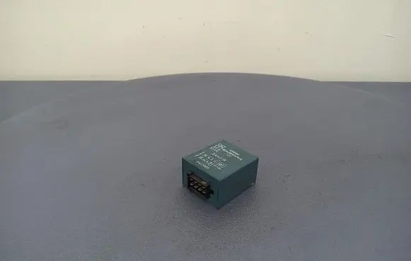 Volkswagen PASSAT B5 Other control units/modules 321106