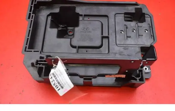 KIA Sportage Battery box tray 37150N7000