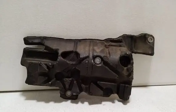 Other engine bay part