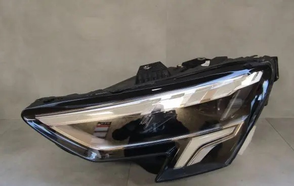 Audi A3 8Y Headlight/headlamp 8Y0941033