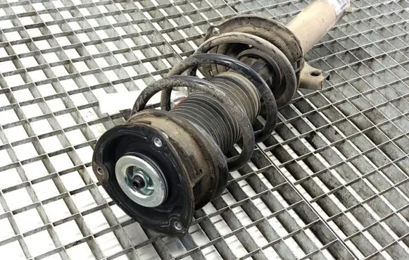 Skoda Karoq Front shock absorber/damper 5Q3413031L