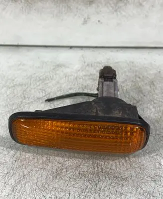 Honda CR-V Front fender indicator light 6r01391