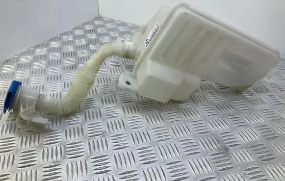 Seat Leon (5F) Windshield washer fluid reservoir/tank 5Q0955448AD