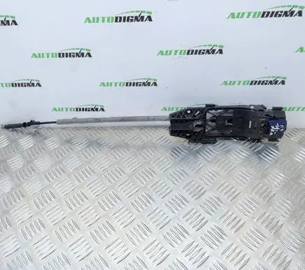 Audi A3 S3 8V Front door exterior handle/bracket 8V0839885