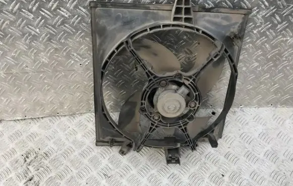 Mitsubishi Space Star Radiator cooling fan shroud