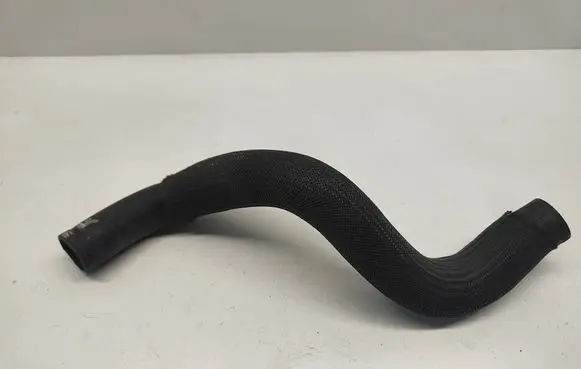 Chevrolet Camaro Engine coolant pipe/hose 84128848