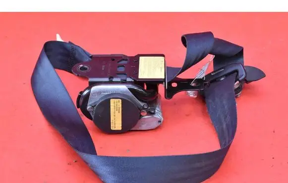 Mitsubishi ASX Front seatbelt 6176502