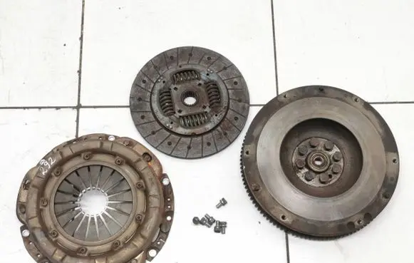 Suzuki Grand Vitara II Clutch set kit 68d40