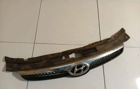 Hyundai i30 Front grill 863512L000 86351-2L000