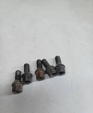 Mercedes-Benz C W203 Nuts/bolts 