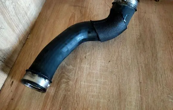 Mercedes-Benz E W211 Engine coolant pipe/hose