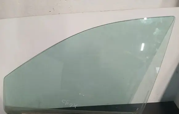 Volvo XC90 Front door window glass four-door DOT682M3240AS2 43R001582 E000199