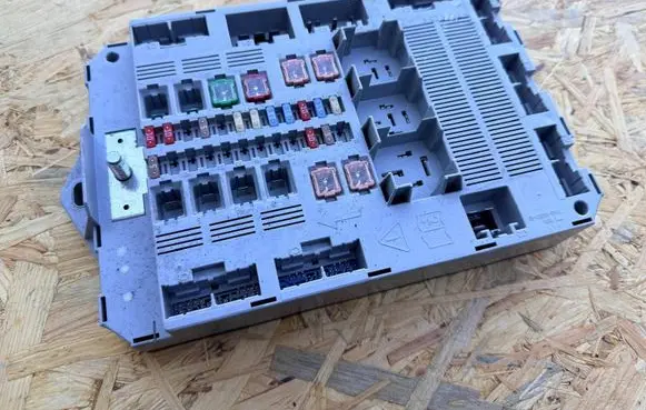 Jaguar XF X250 Fuse box set 9X2314D628AC