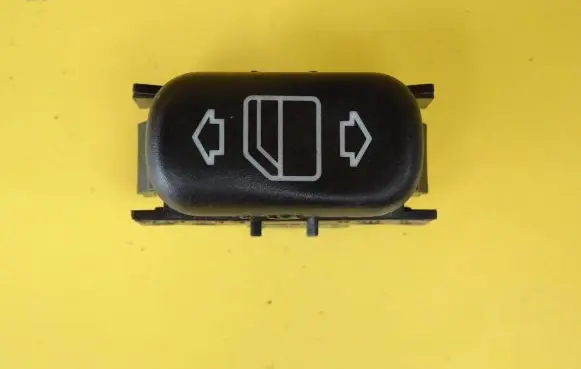 Mercedes-Benz E W210 Electric window control switch 2108200510KZ