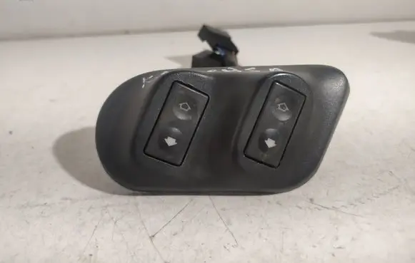 Opel Corsa C Electric window control switch 