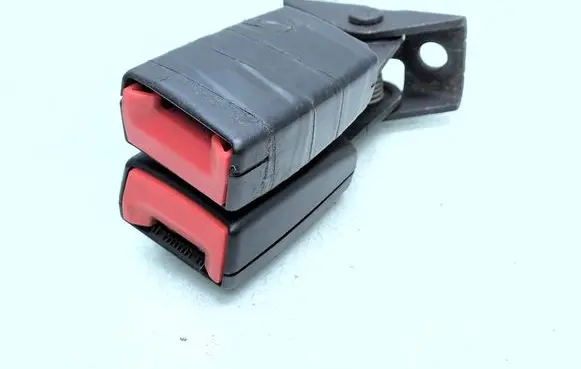 Porsche Cayenne (9PA) Rear seatbelt buckle 7L0857822B