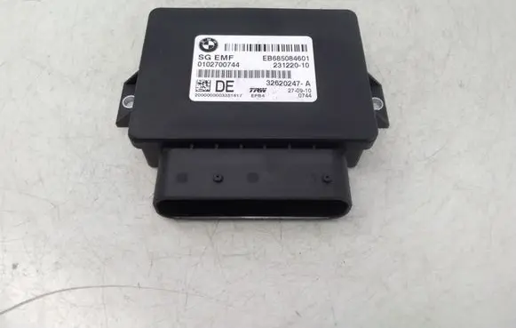 BMW 5 F10 F11 Hand brake control module 32620247A 0102700744 231220