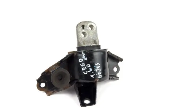 KIA Ceed Gearbox mount 218320q000