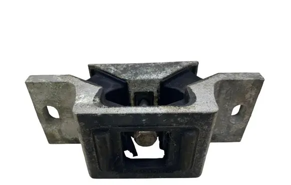 Renault Master III Engine mount bracket 8200676857