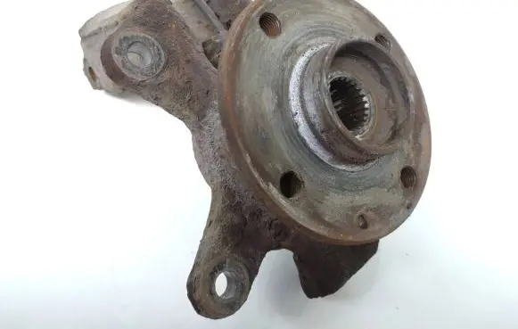 Front wheel hub spindle knuckle