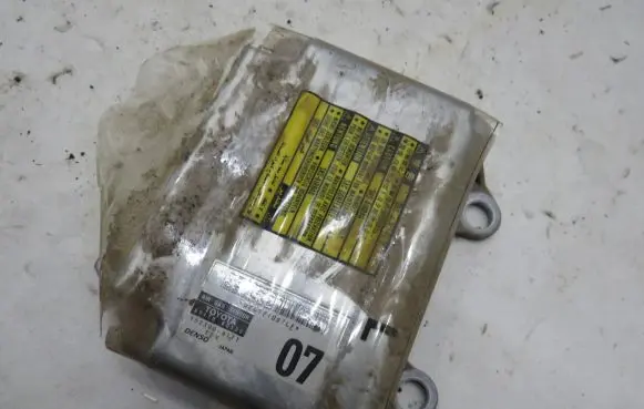 Toyota Land Cruiser (J120) Airbag control unit/module 89170-60120
