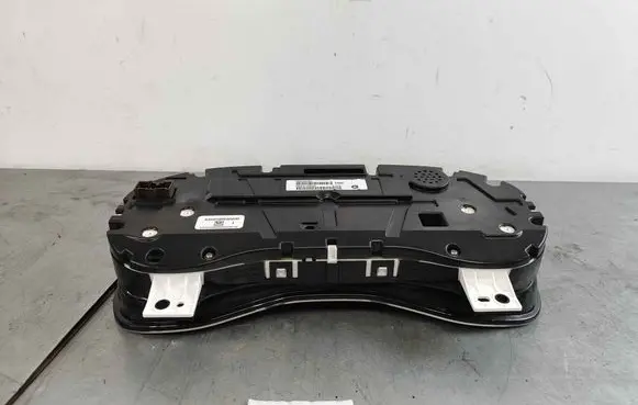 Speedometer (instrument cluster)