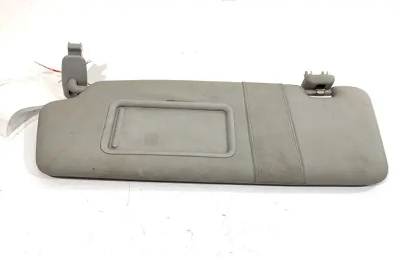 Sun visor