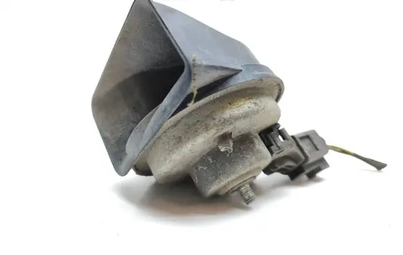 Audi A3 S3 A3 Sportback 8P Horn signal 0055306