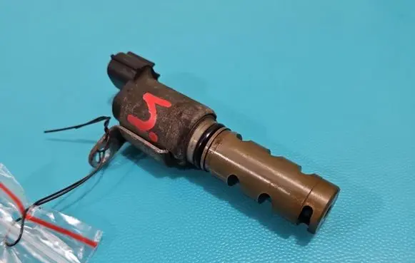 Toyota Avensis T270 Camshaft position sensor 337010501021 IMPRK1397950