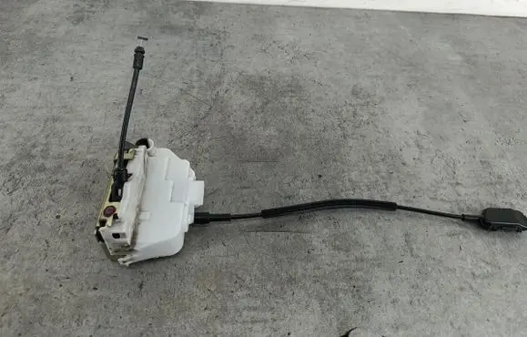 Renault Laguna II Front door lock 