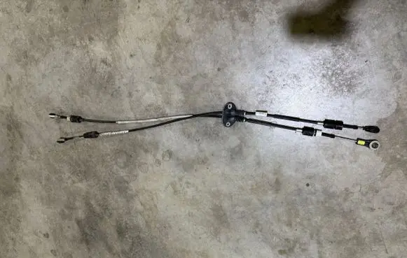 Volvo XC70 Gear shift cable linkage 