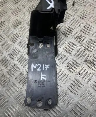 BMW 3 E90 E91 Radiator mount bracket 7117811 23781010