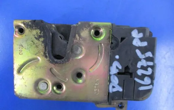 Peugeot 206 CC Front door lock
