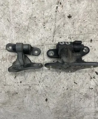 Mercedes-Benz ML W164 Front door hinge set 