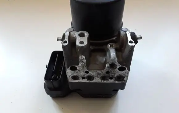Toyota RAV 4 (XA30) ABS Pump 4454042100