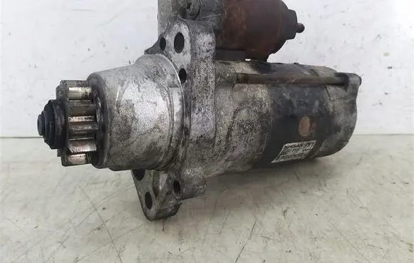 Nissan Primera Starter motor 233008H801