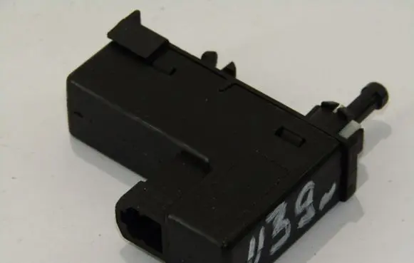 Land Rover Freelander 2 - LR2 Sensor 1S4113B748AD