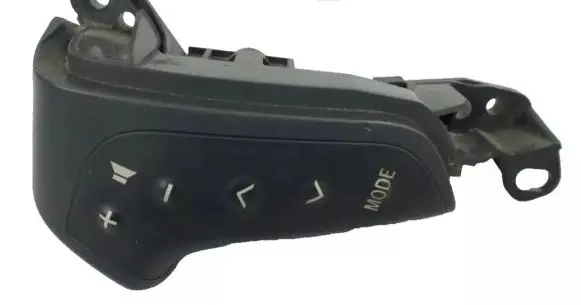 Toyota Avensis T250 Steering wheel buttons/switches 75B070
