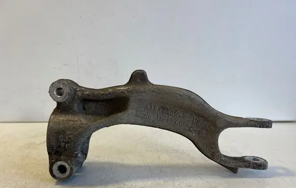 Audi A5 Lower shock absorber bracket 8W0413037