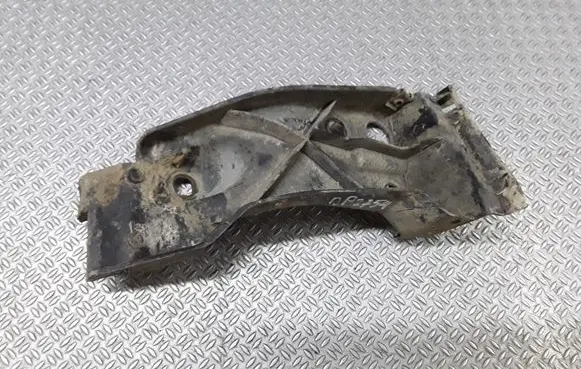 Audi A8 S8 D3 4E Front bumper mounting bracket 4E0853922C