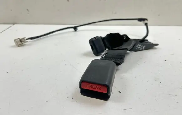 Toyota Hilux (AN120, AN130) Rear seatbelt buckle 629926300A
