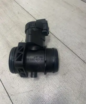 Ford Focus Throttle valve 9643836980 13561017 010411