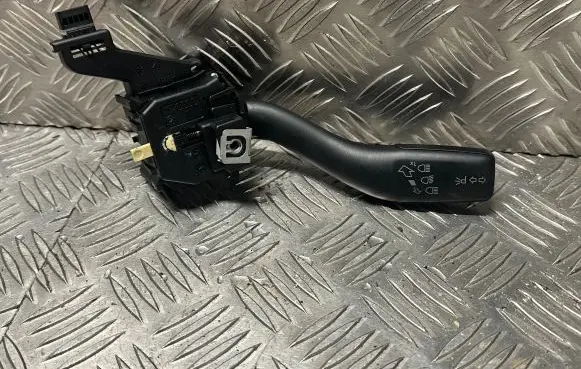 Audi A3 S3 A3 Sportback 8P Indicator stalk 8P0953513E 10002271 00227193105150