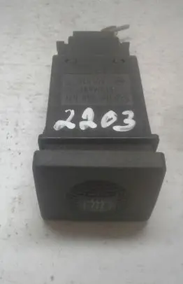 Volkswagen Golf III Windscreen/window heater switch 1H6959621