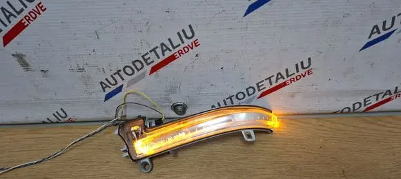 BMW 3 F30 F35 F31 Mirror indicator light 7280772